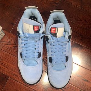 Jordan 4 University Blue - Size 11